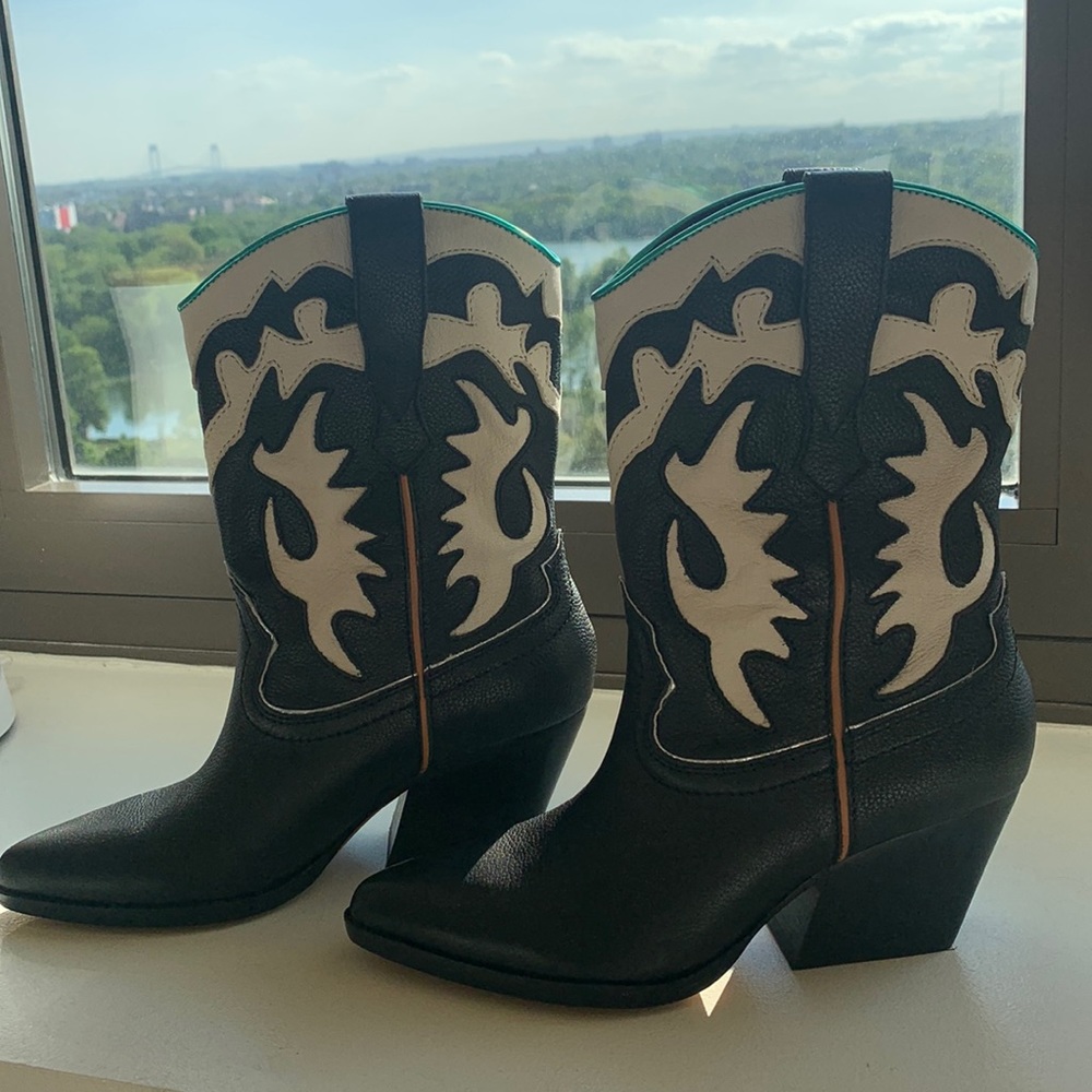 Dolce Vita Western Boot- used!!